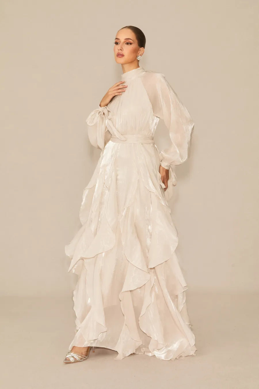 Vestido largo Estella con mangas abullonadas y ribete de volantes