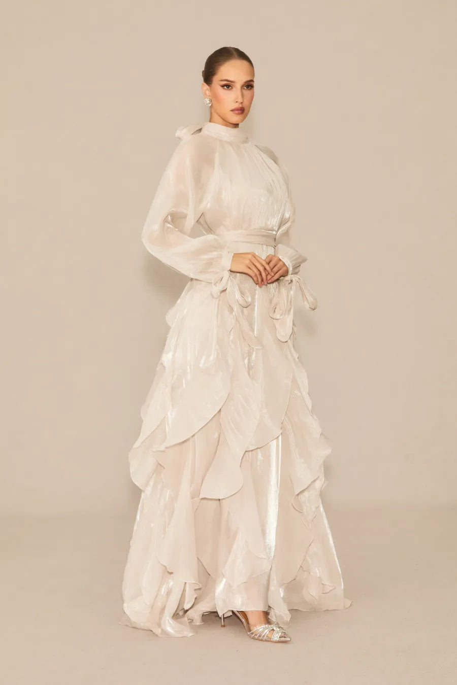 Vestido largo Estella con mangas abullonadas y ribete de volantes