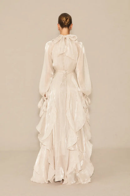 Vestido largo Estella con mangas abullonadas y ribete de volantes