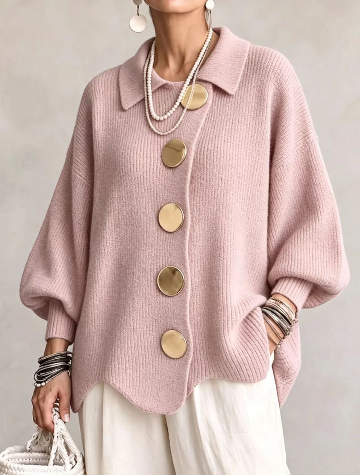 Isadora | Cárdigan Oversize con Cuello y Botones Dorados