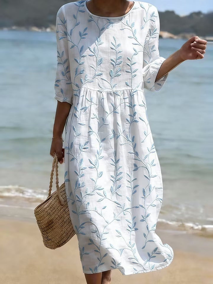 Vestido bordado color Blanco y azul